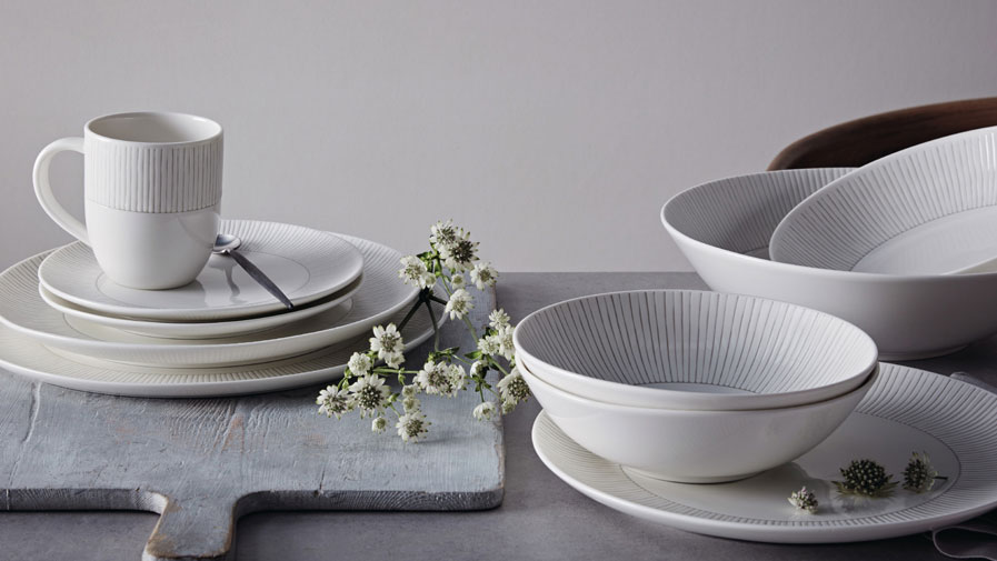 Royal Doulton® Australia Tableware, Dinner Sets, Crystal & Glass & More